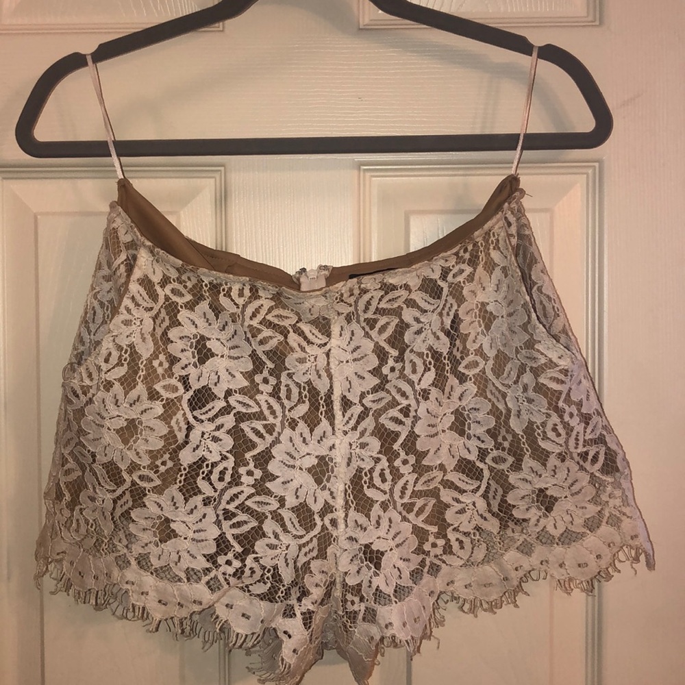 Aakaa White & Nude Lace Shorts